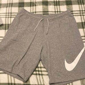 L Grey Mens Nike Shorts
